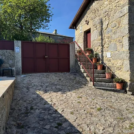 Casa Sequeira De Sao Jose - Geres * טראס דה בורו